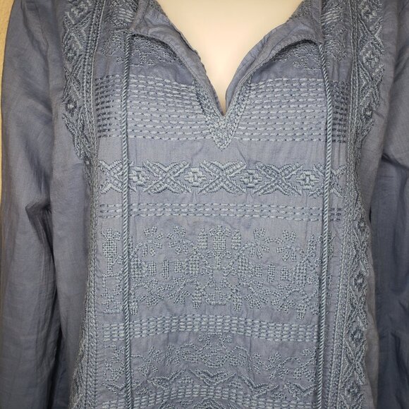 Mossimo Dutti Women's Sz M Blue Embroidered Blouse, Top - Picture 3 of 5